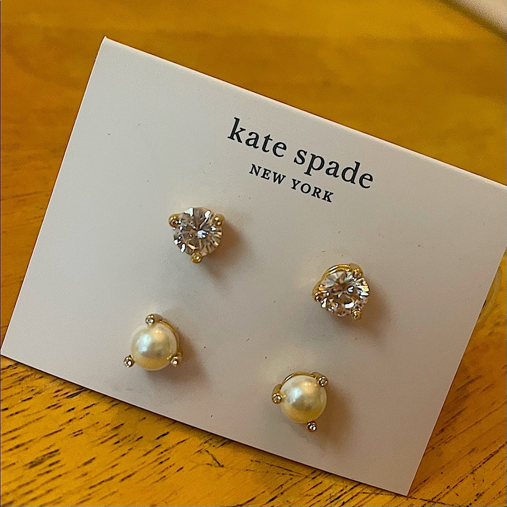 ♠️Brand new!!!Kate spade♠️Rise & Shine 2-Stud Set(cream/clear). Super cute!💎
